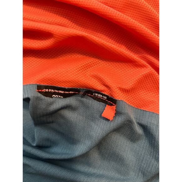 On Running performance T-Shirt, Peach and Turquoise, Medium - Picture 2 of 4